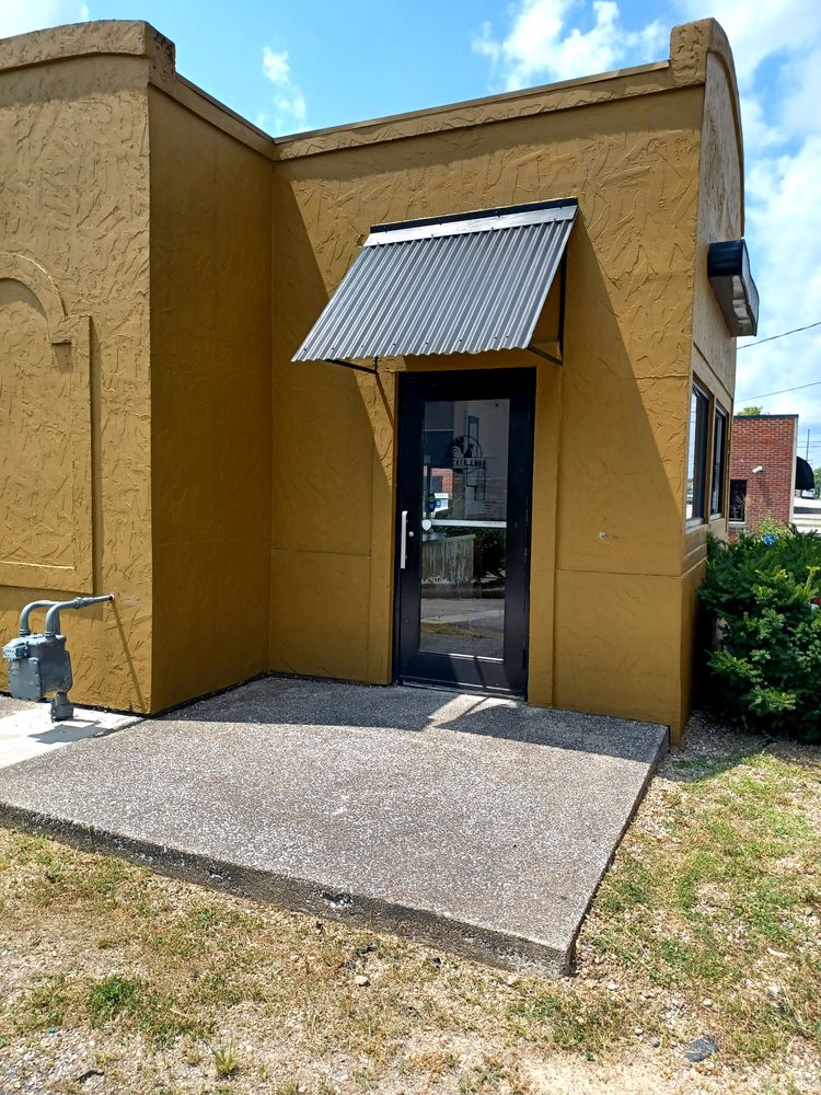 Chicken Koup: 599 E Main St, Frankfort, KY 40601